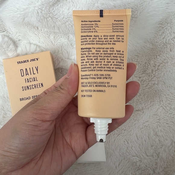 Brand New in box - Trader Joe’s Broad spectrum sunscreen - Picture 2 of 3